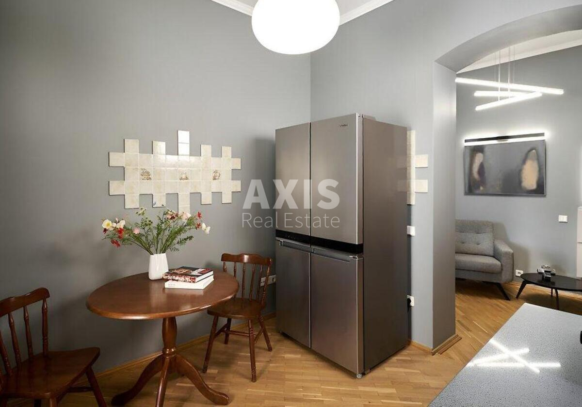 4k apartment vul. Jaroslaviv Val 200
