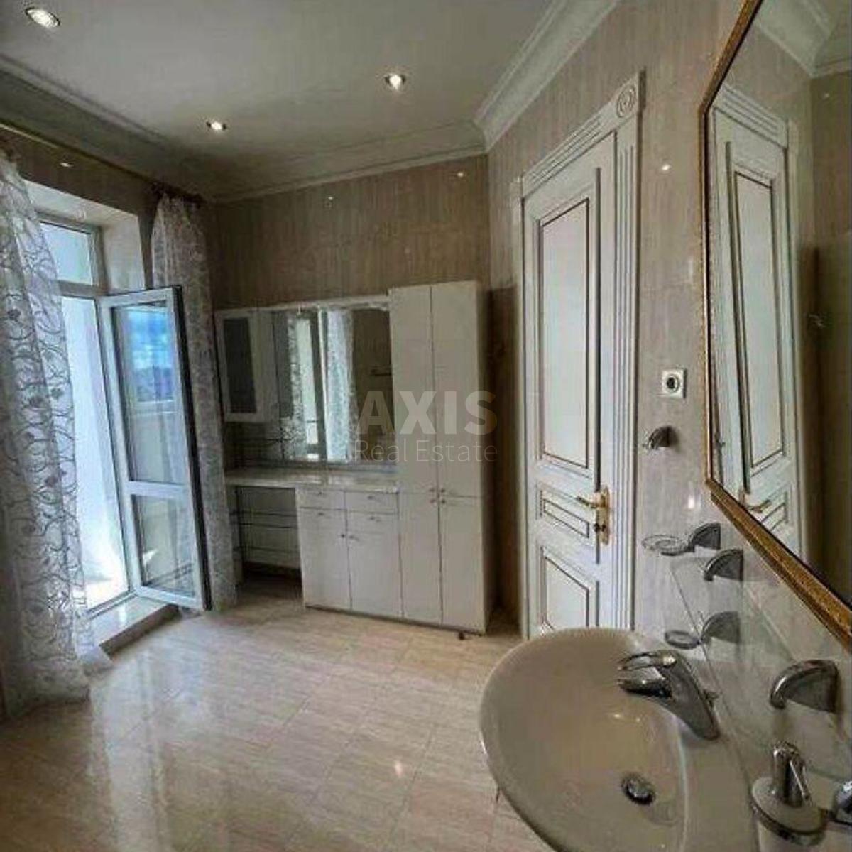 2k apartment vul. Kovpaka 176