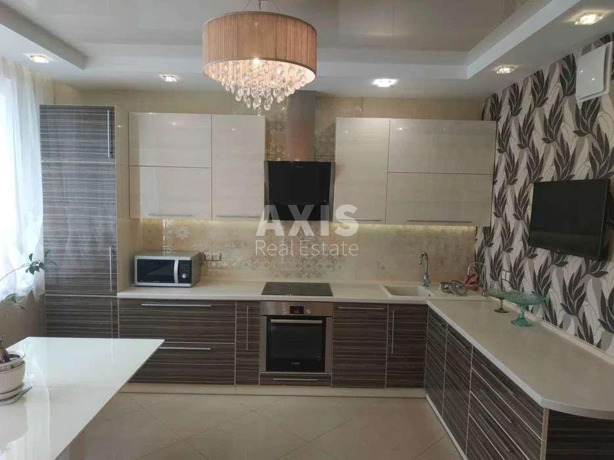 3k apartment vul. Oleksandra Olesja 3