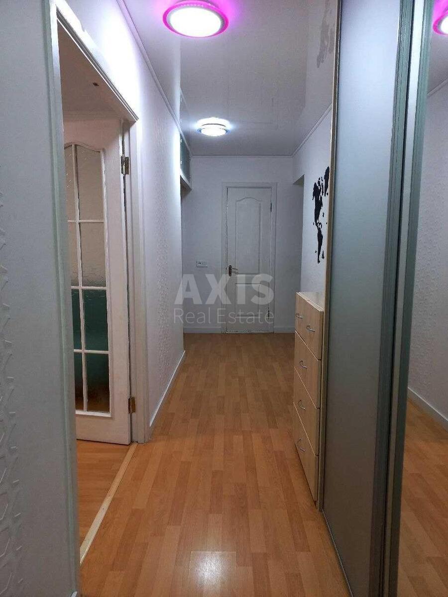 2k apartment vul. Mykytenka Ivana 2710