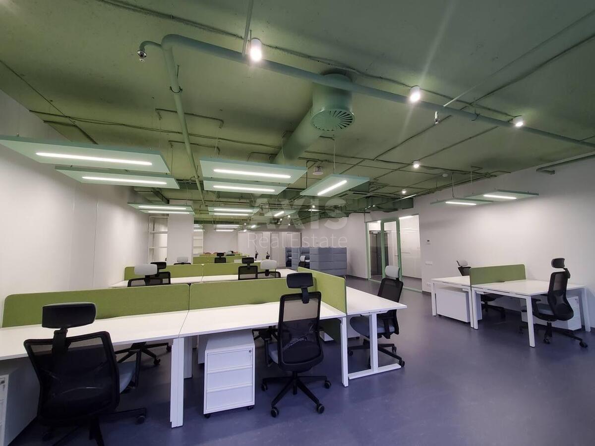 Office vul. Saksagans'kogo 70А, 252m20