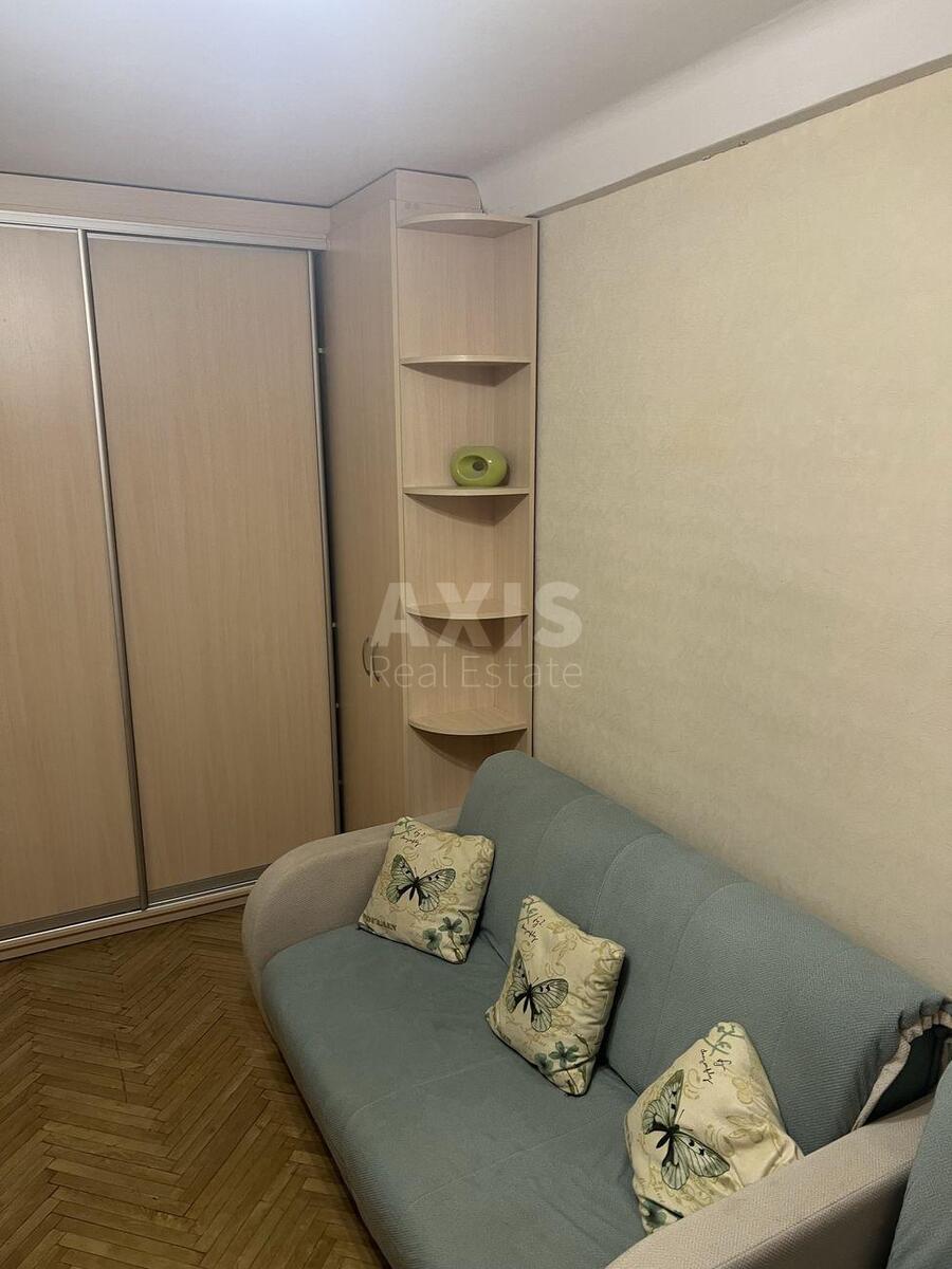1k apartment bul. Pryjmachenko Marii' 60