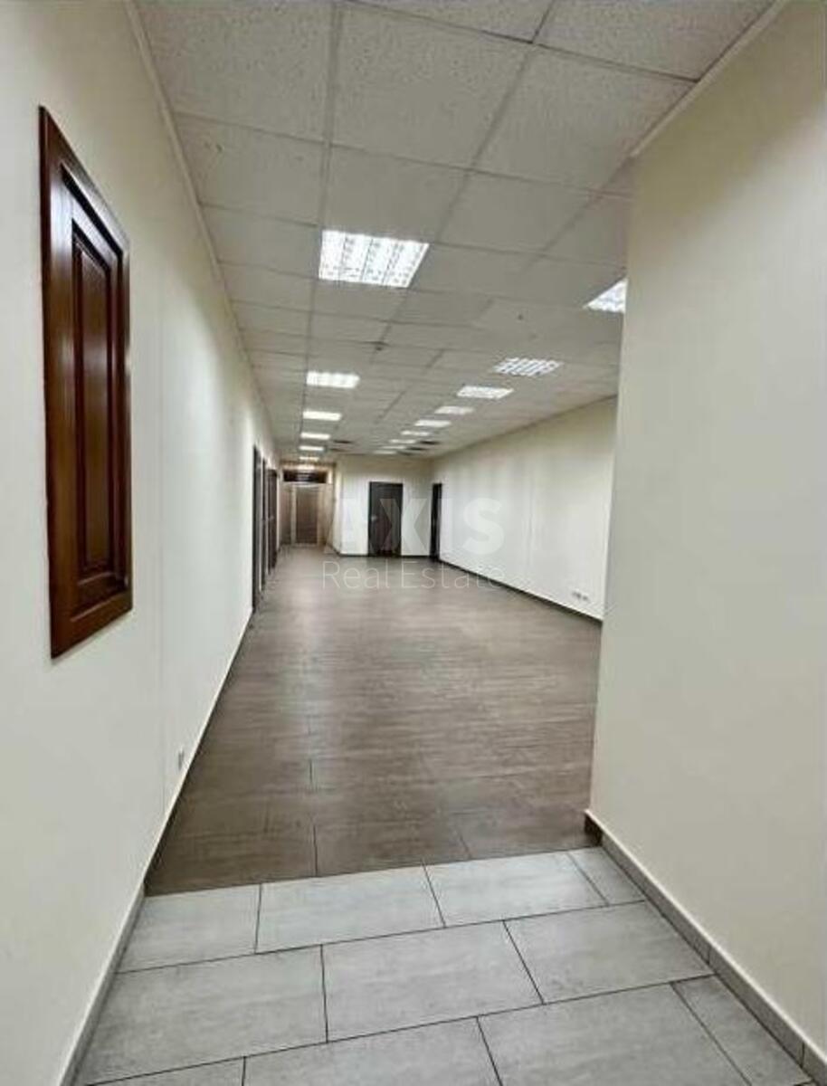 Office vul. Novokostjantynivs'ka 13/10, 761m2588694