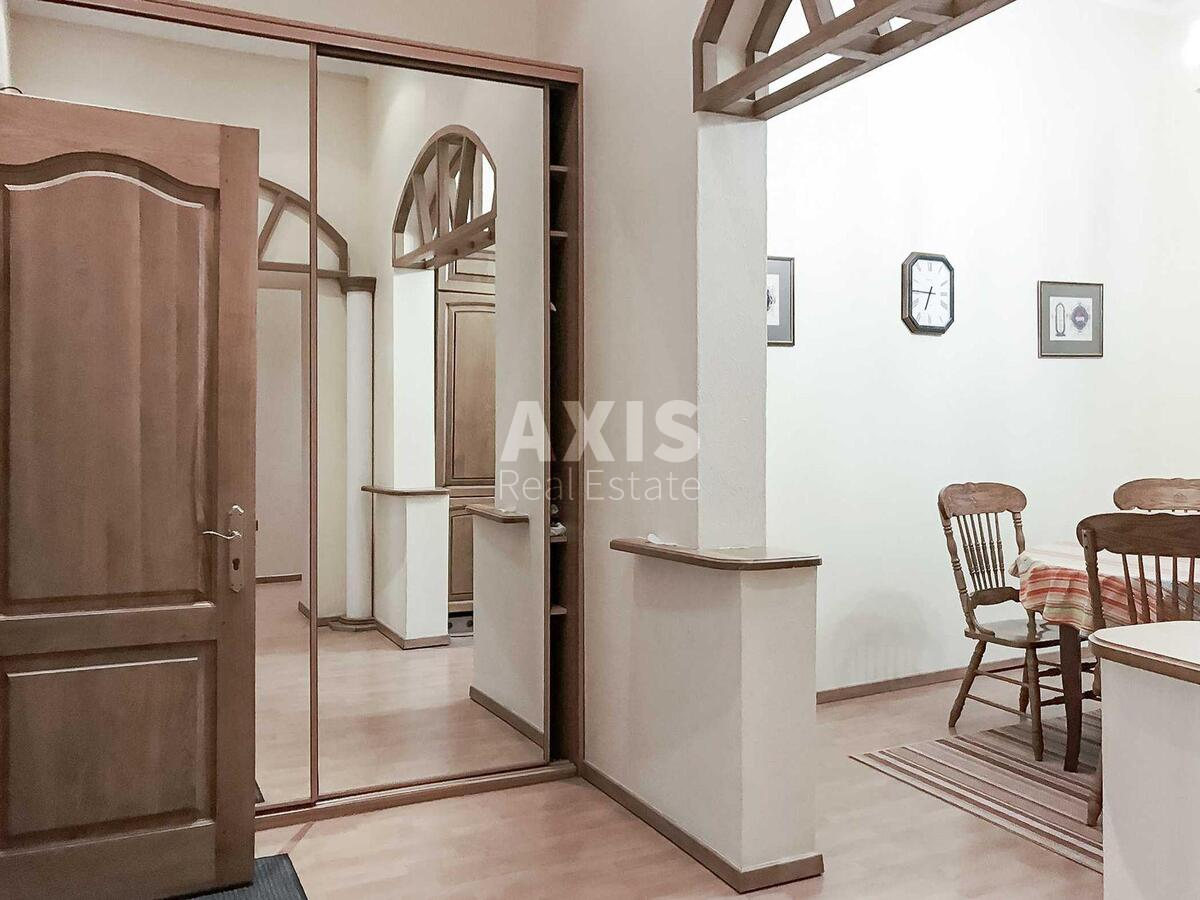 2k apartment vul. Desjatynna 1/3530087