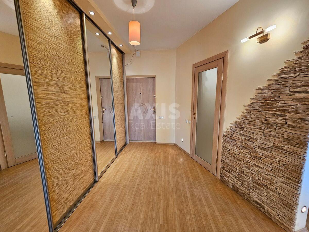 1k apartment vul. Ahmatovoi' Anny 13Д1