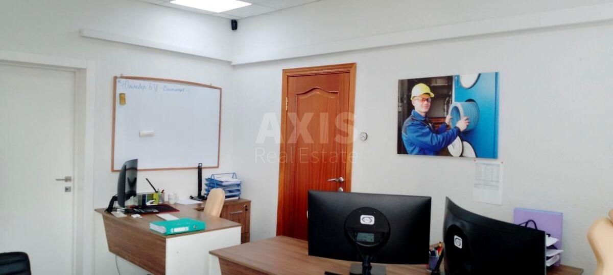 Office vul. Strutyns'kogo Sergija 8, 222m2603155