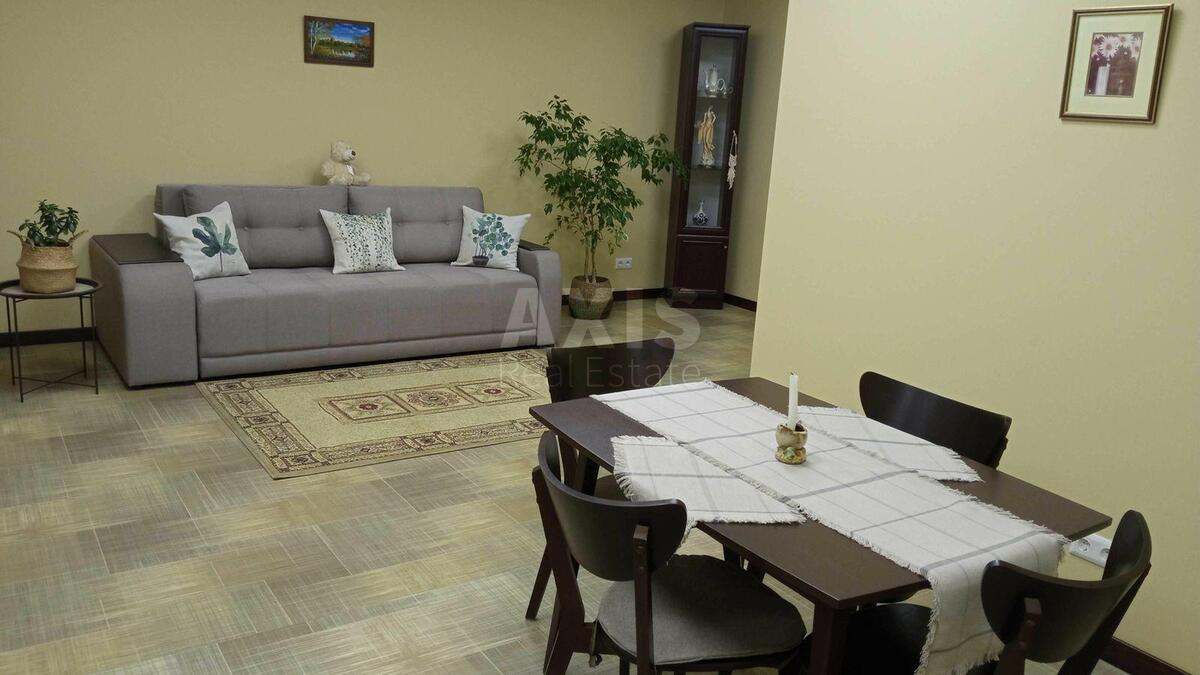 2k apartment bul. Vernads'kogo Akademika 240