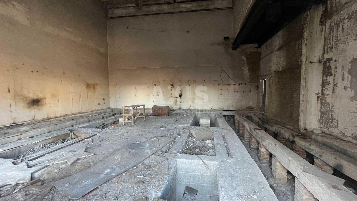 Service object vul. Zroshuval'na 5, 1500m20