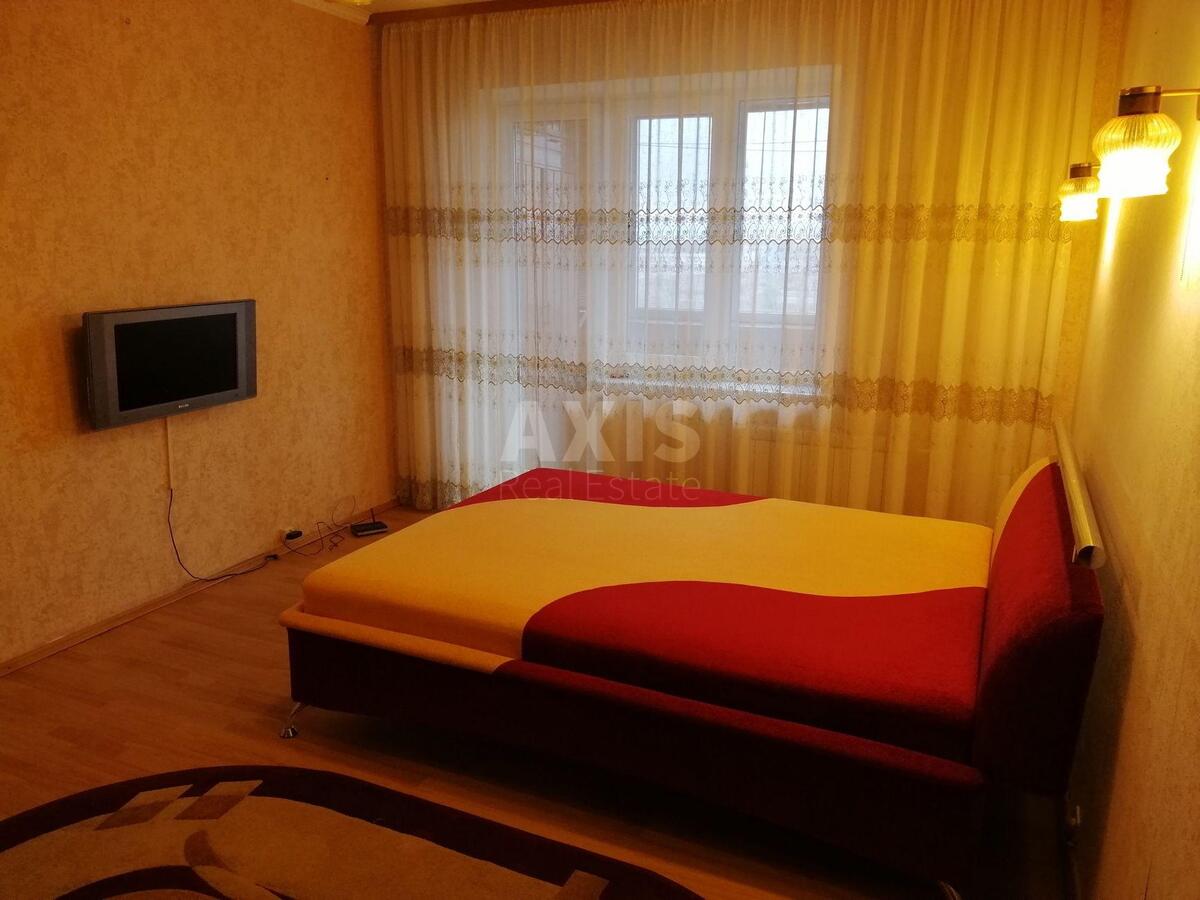 2k apartment vul. Pryozerna 12641107