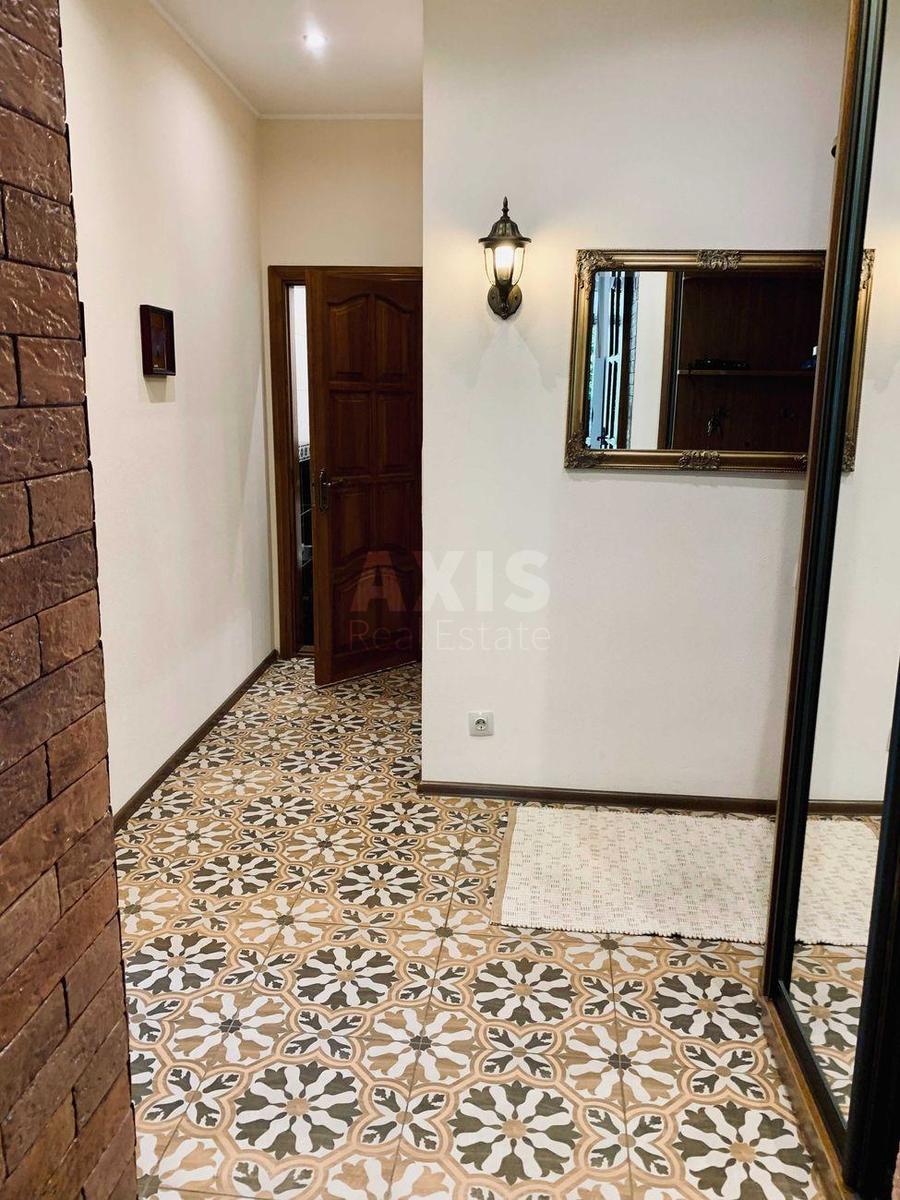 3k apartment vul. Zolotovorits'ka 411