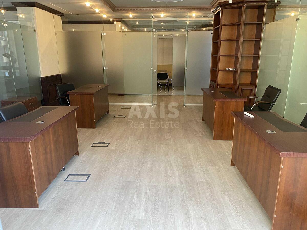 Office vul. Instytuts'ka 18, 218m20