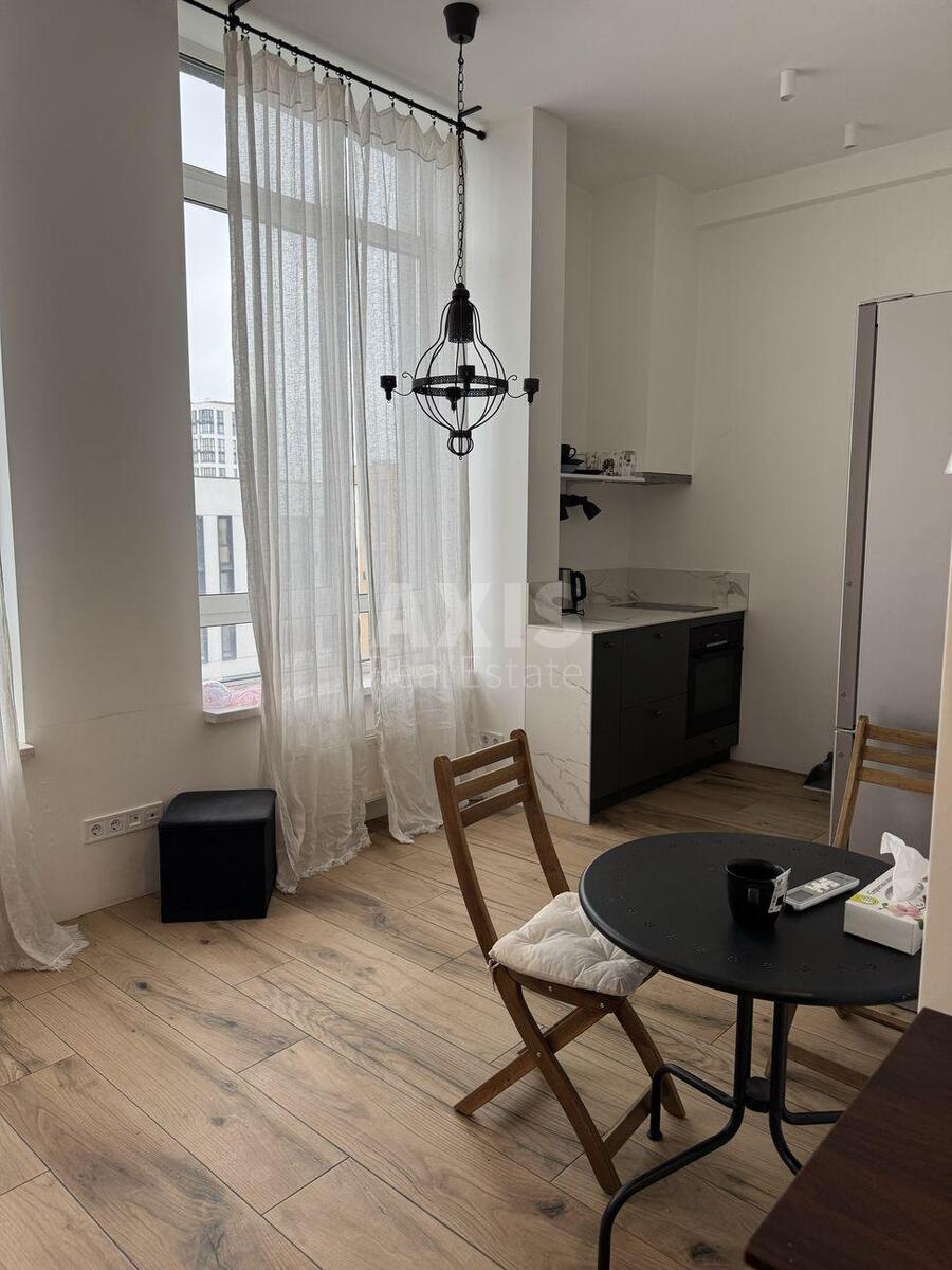 1k apartment vul. Saljutna 2Б605602
