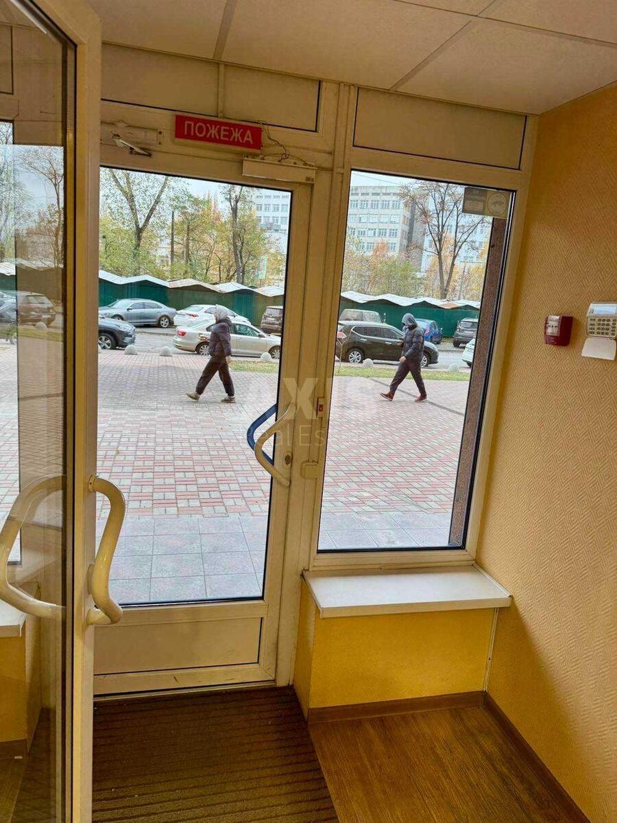 Объект торговли ул. Сикорского Игоря Авиаконструктора 4Б, 85м2563093