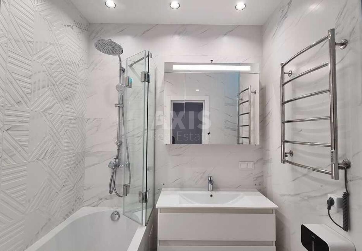 2k apartment vul. Kahovs'ka 605