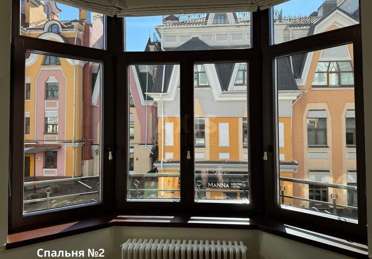 3k apartment vul. Vozdvyzhens'ka 9/1916