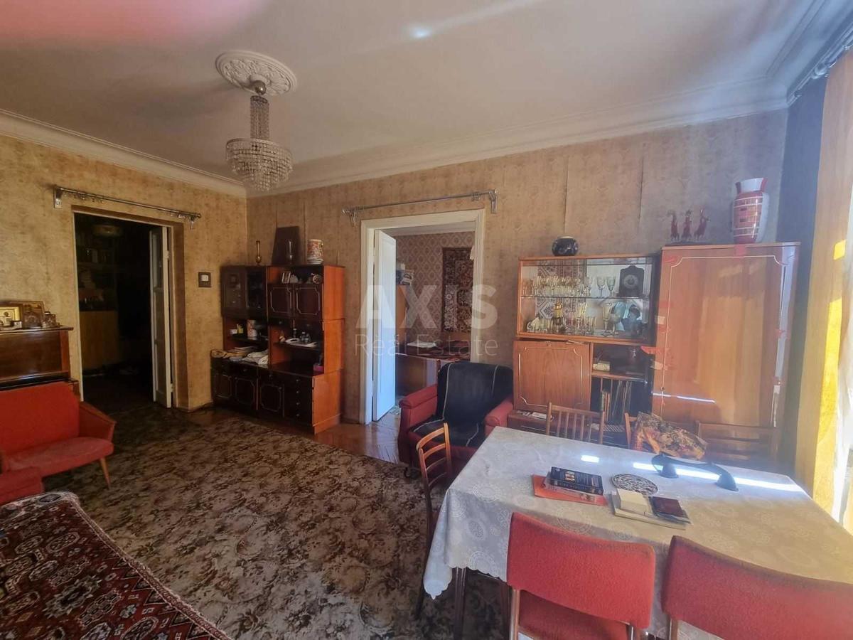 3k apartment vul. Orlyka Pylypa 22/20