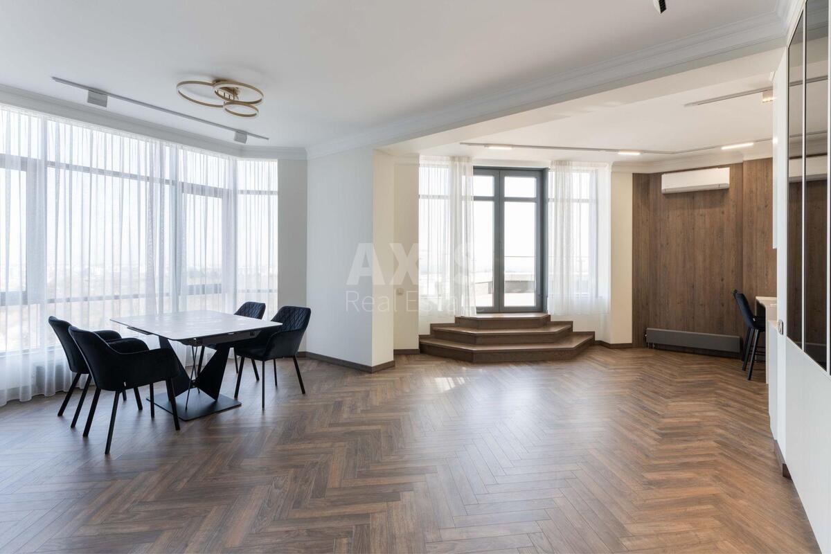 4k apartment vul. Strutyns'kogo Sergija 2581283
