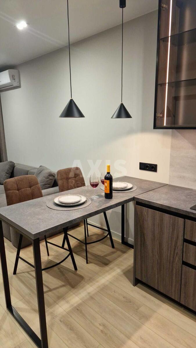 1k apartment vul. Rodyny Kristeriv 200