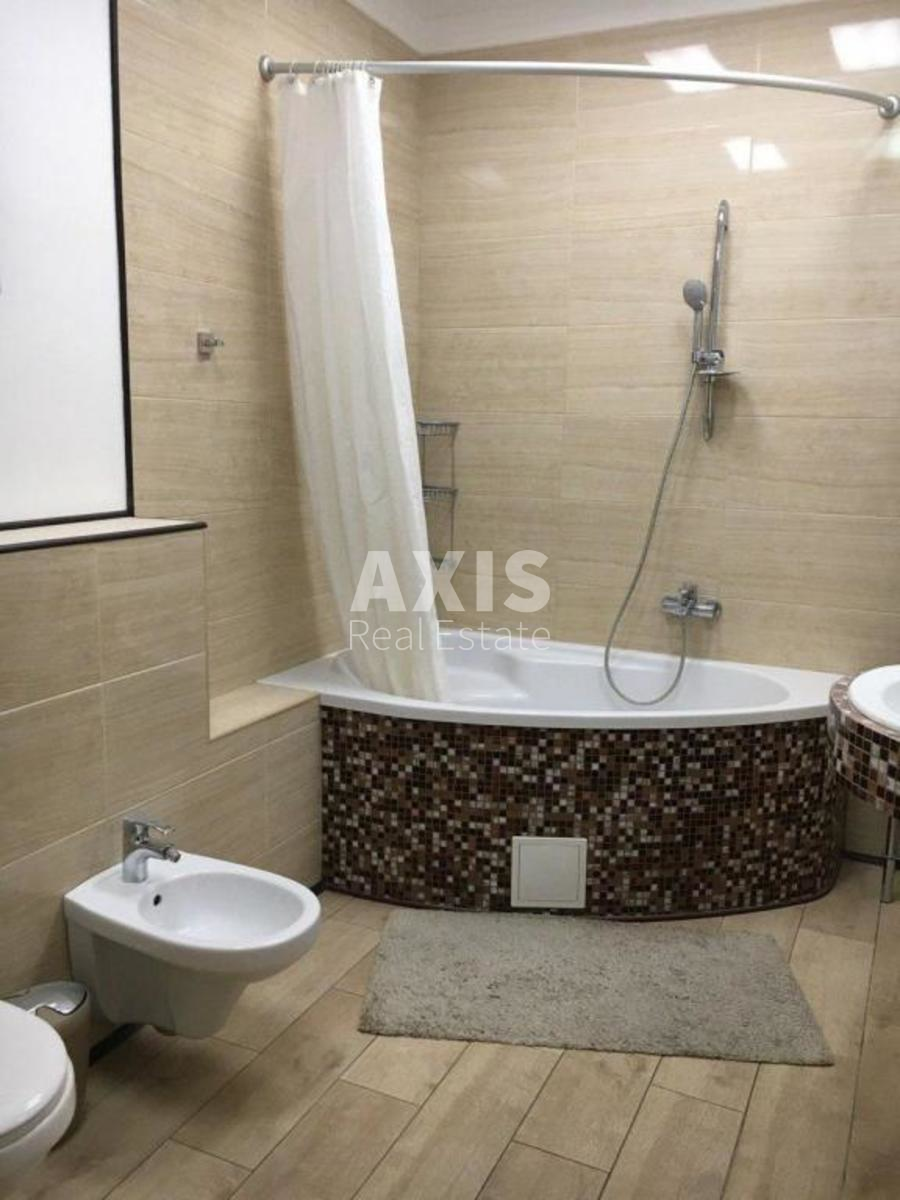 3k apartment vul. Jevgena Konoval'cja 44а1