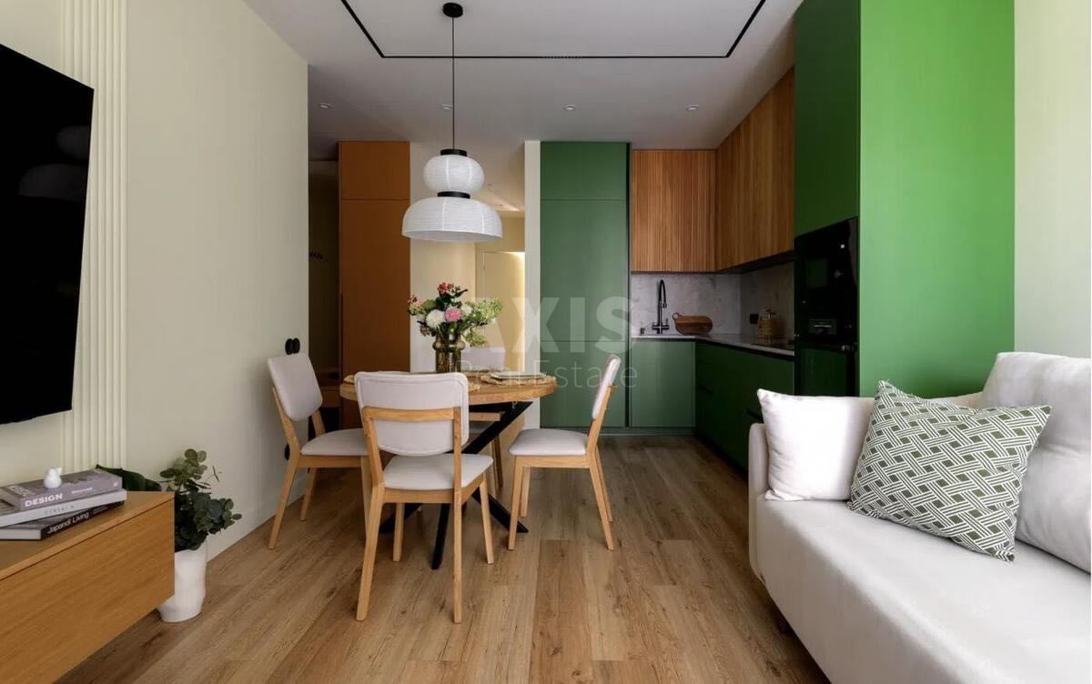 2k apartment bul. Ryl's'kogo Tadeja 1