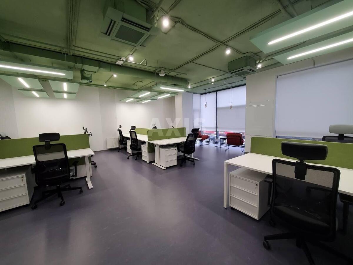 Office vul. Saksagans'kogo 70А, 252m21