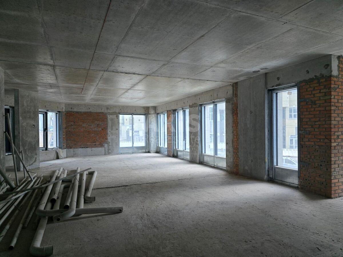 Service object vul. Antonovycha 136, 345m2587501