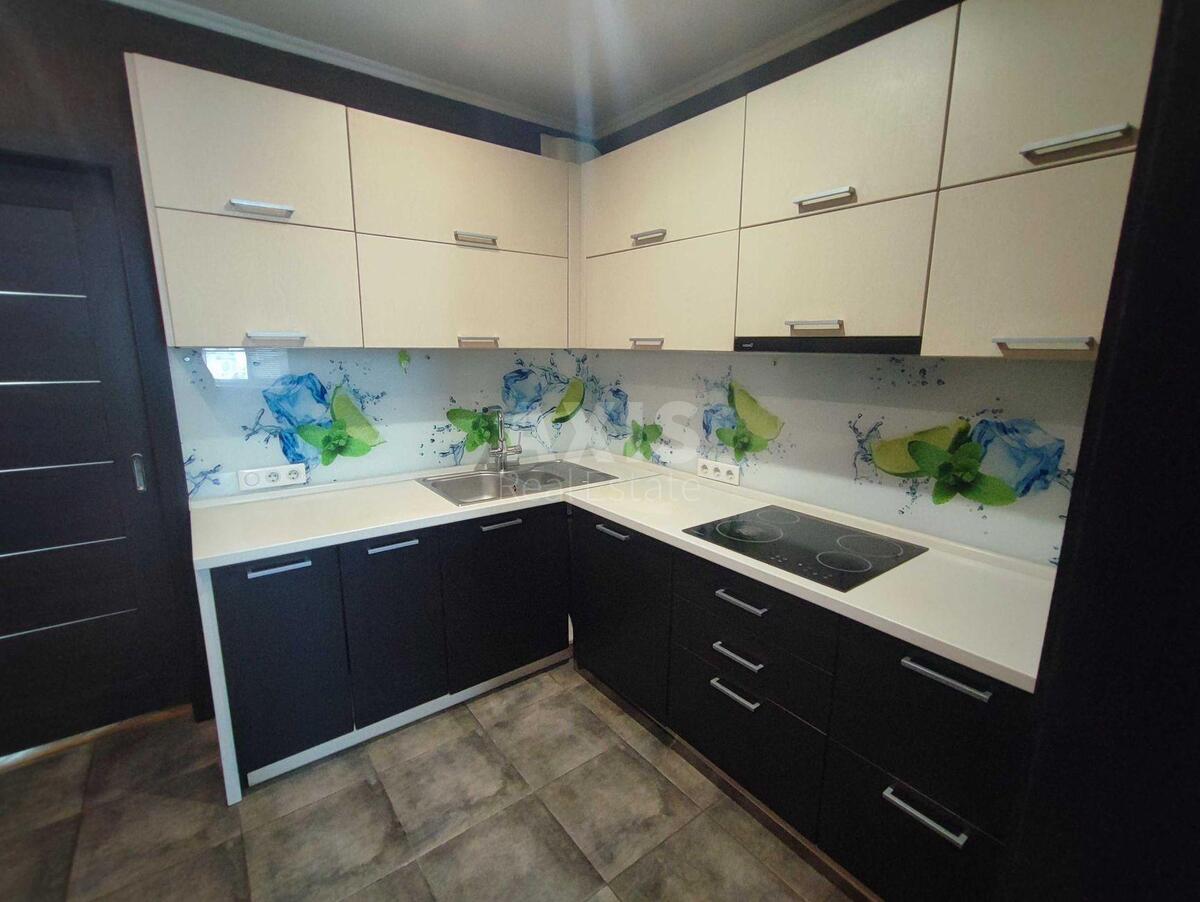 3k apartment pr-t Bazhana Mykoly 1М