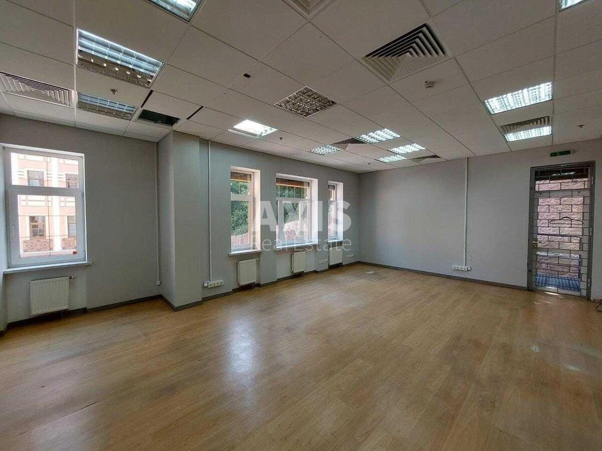 Office vul. Verhnij Val 10, 560m22