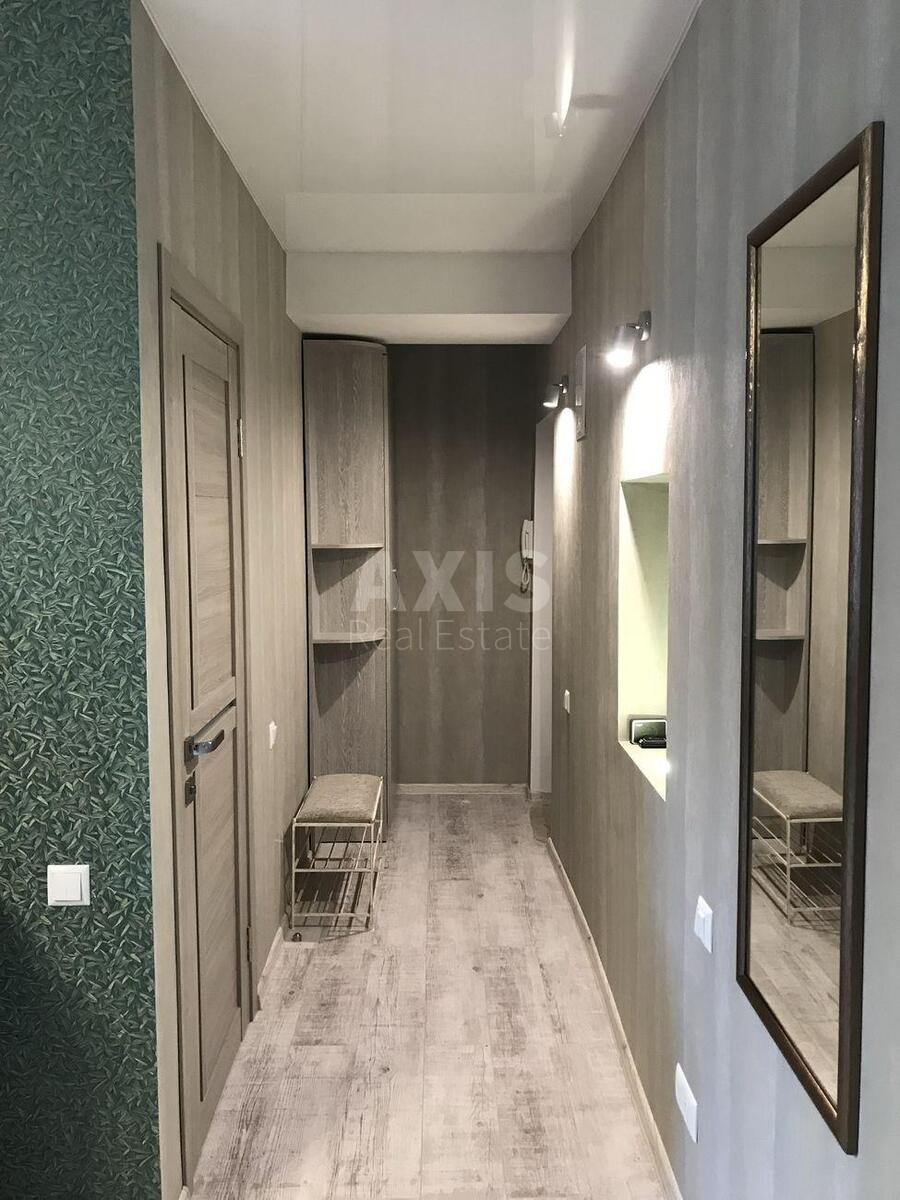 2к квартира ул. Жилянская 3