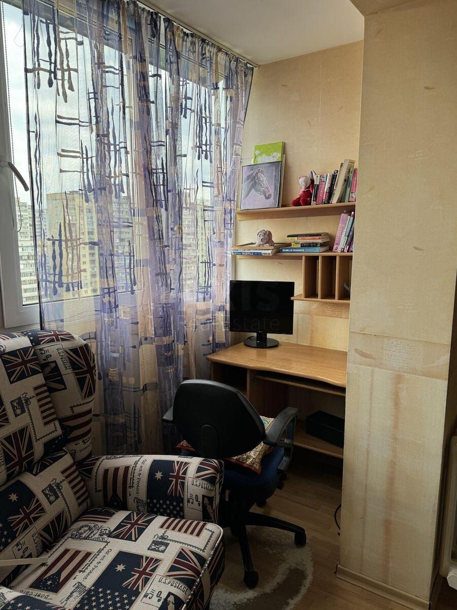 2k apartment vul. Vyshnjakivs'ka 86