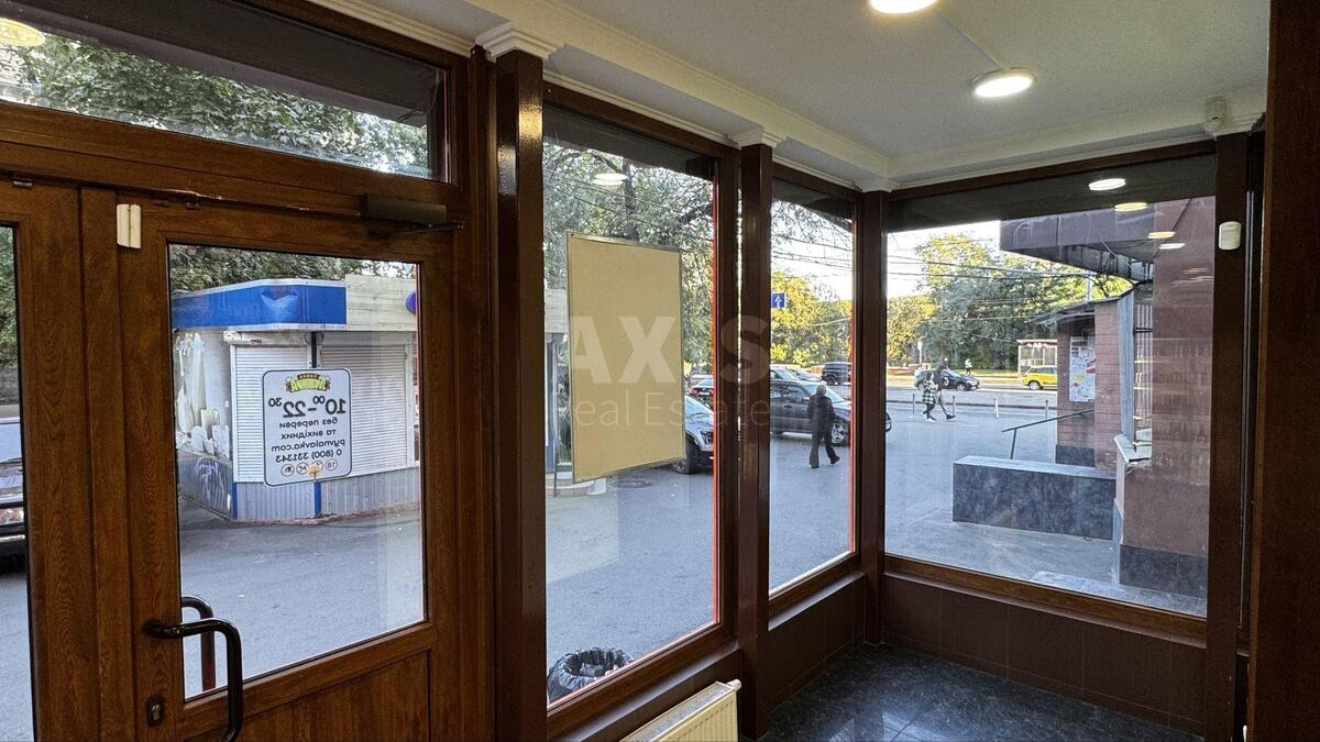 Объект торговли пр-т Голосеевский 108/1, 42м2596923