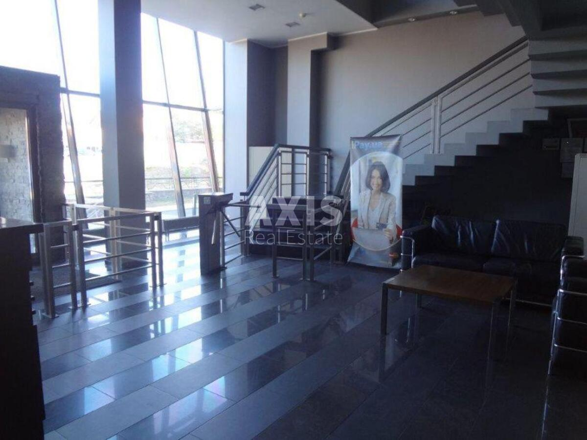 Office vul. Nyzhn'ojurkivs'ka 45А, 2300m2597538