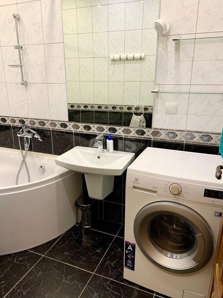 3k apartment vul. Zolotovorits'ka 412