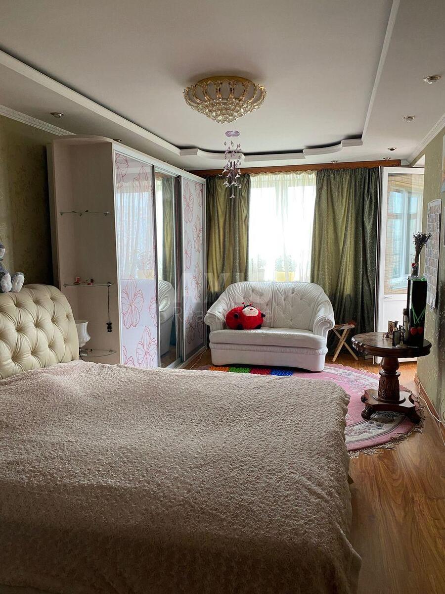 3k apartment pr-t Lobanovs'kogo 42