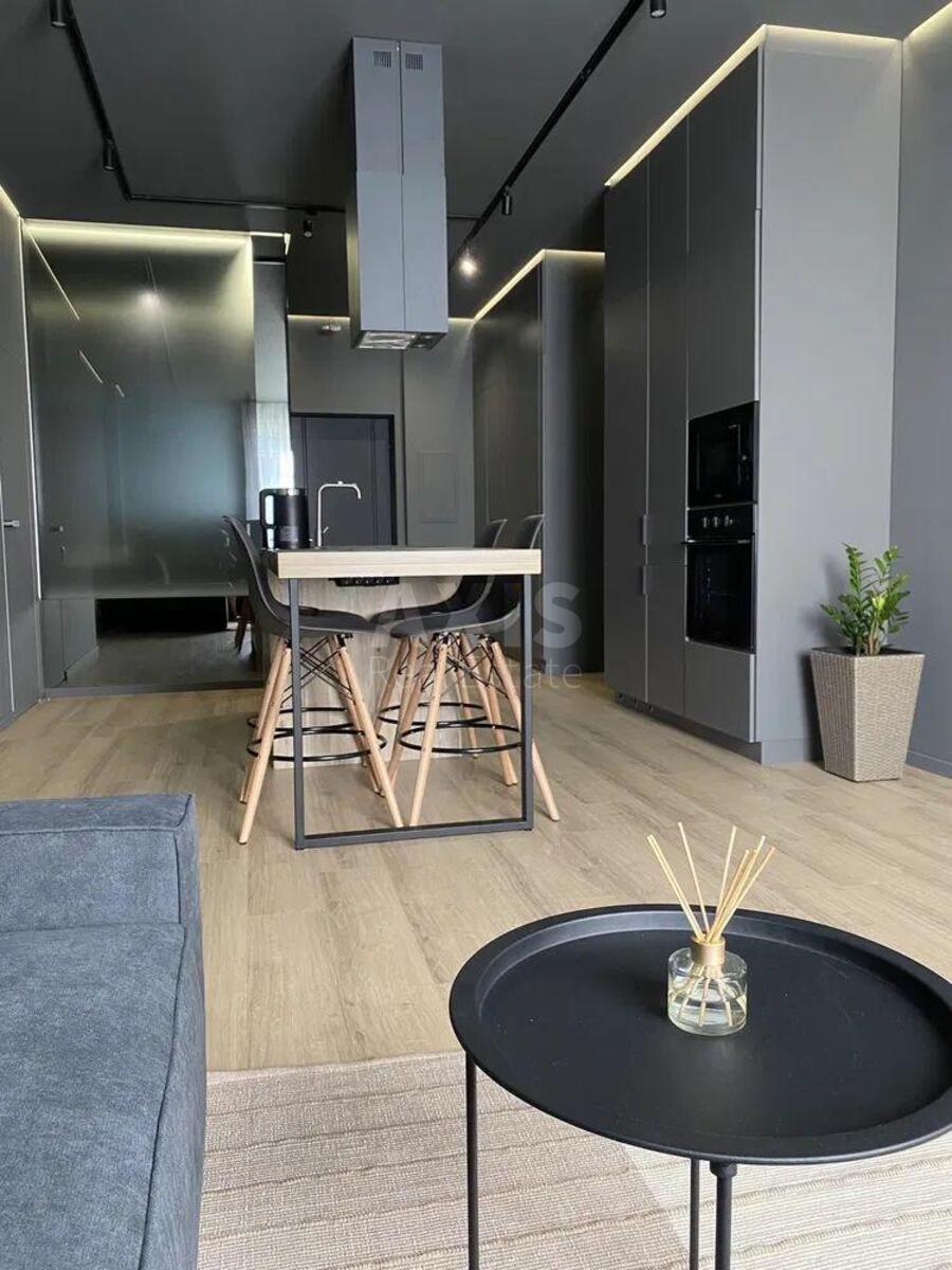 2k apartment vul. Preobrazhens'ka 8Б