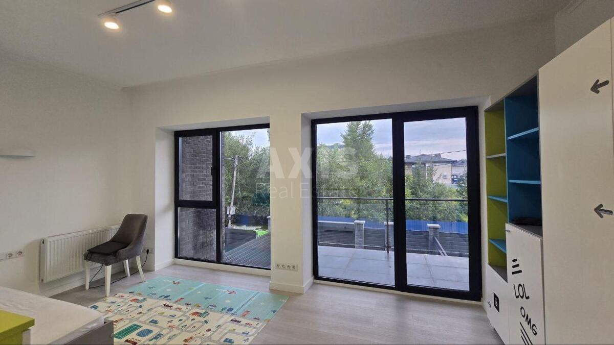 Дoм ул. Березовая, 300м2, город Киев6135712