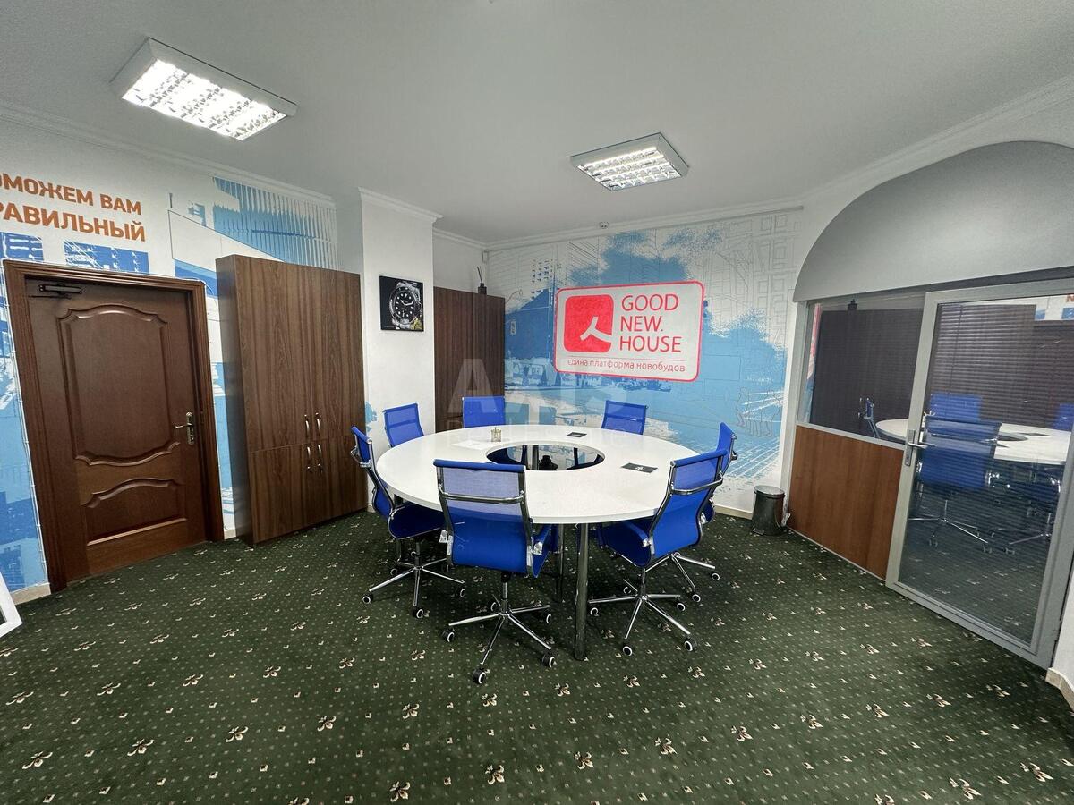 Office uzv. Klovs'kyj 5, 118m20