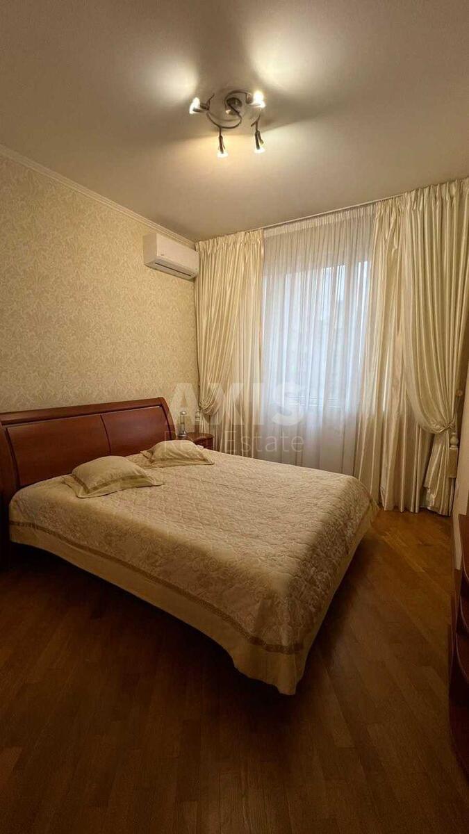 2к квартира ул. Саксаганского 121608322