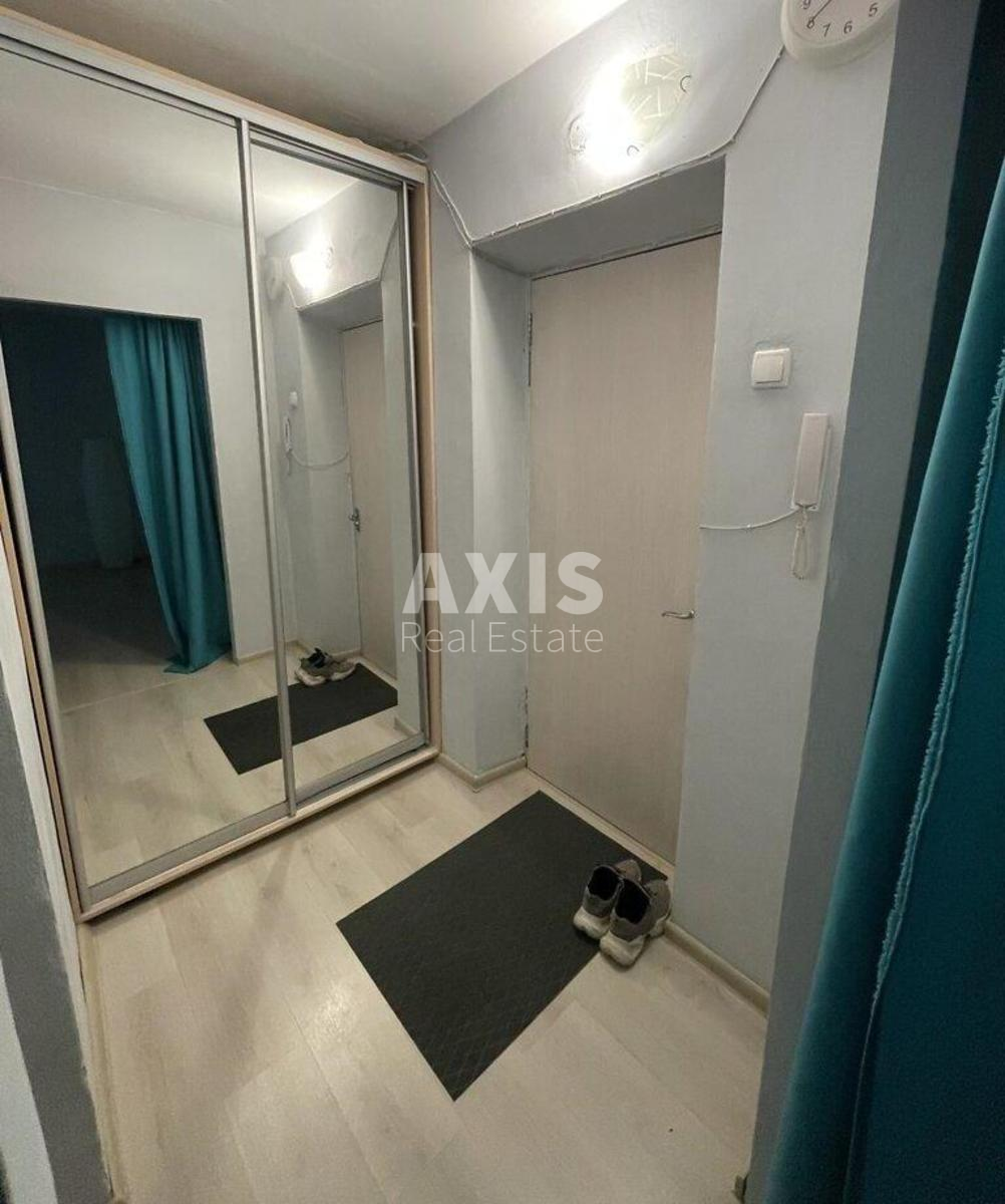1k apartment vul. Bakyns'ka 37А4