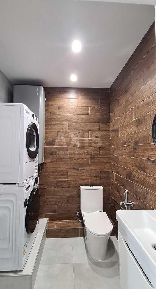 2k apartment vul. Kahovs'ka 606