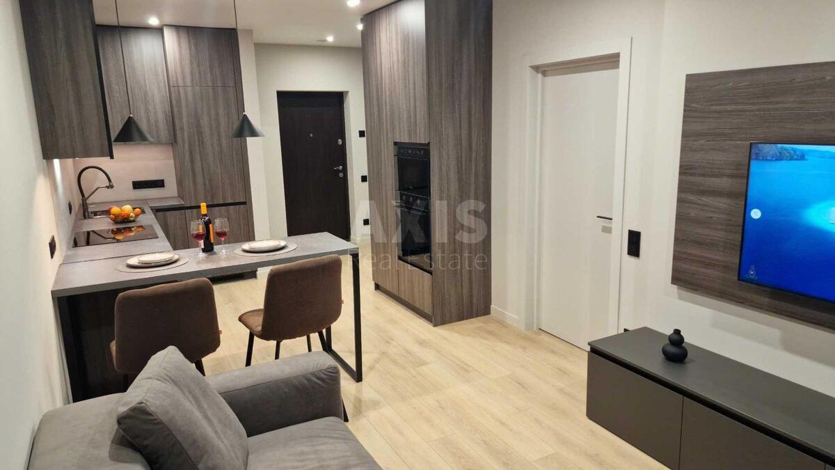 1k apartment vul. Rodyny Kristeriv 201
