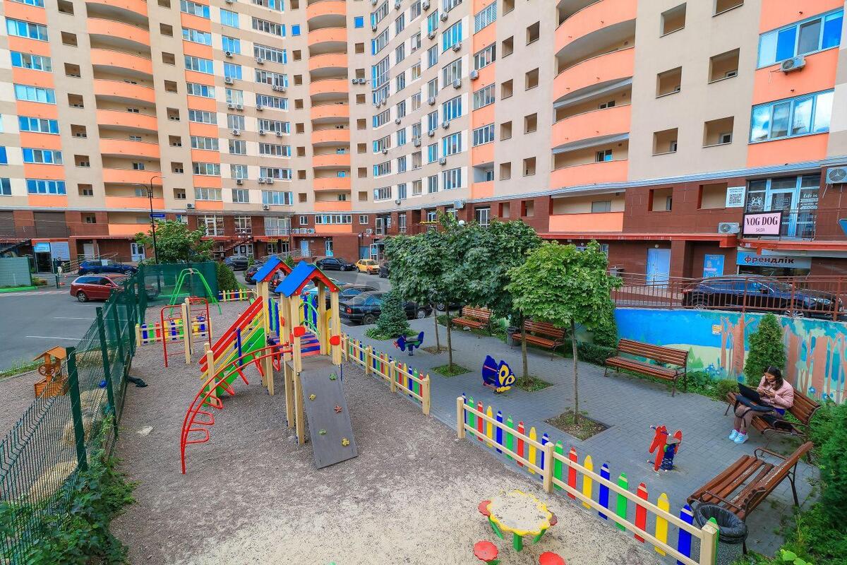 3k apartment vul. Myhajla Maksymovycha 24