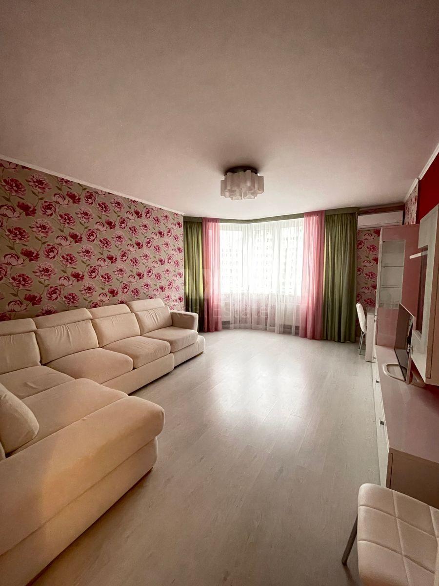 1к квартира ул. Ахматовой Анны 344