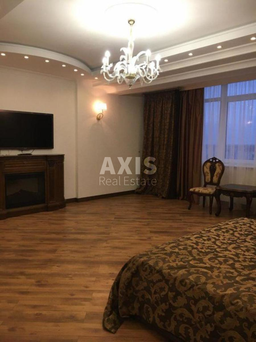 3k apartment vul. Jevgena Konoval'cja 44а2