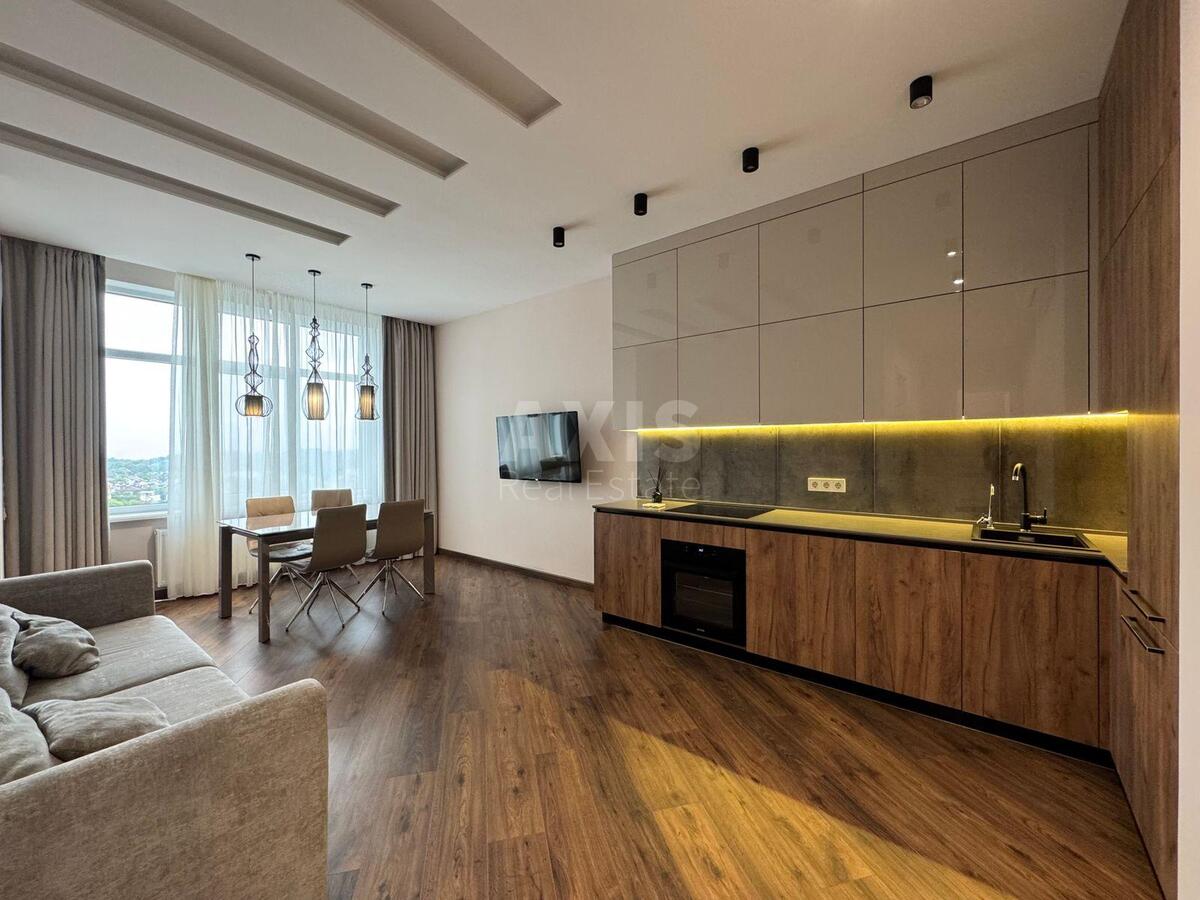 3k apartment vul. Dragomyrova Myhajla 18