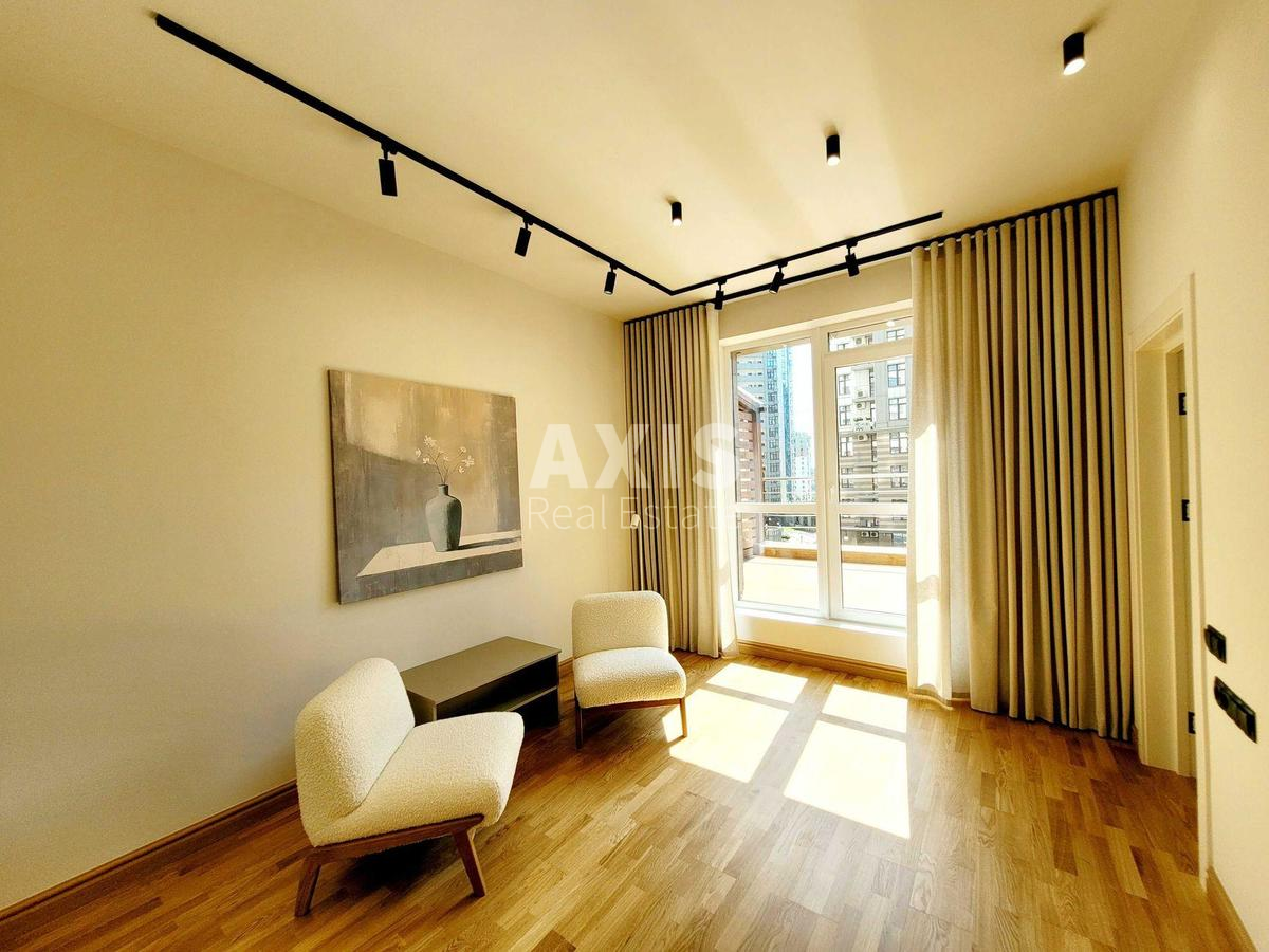 3k apartment vul. Dragomyrova Myhajla 4Б4
