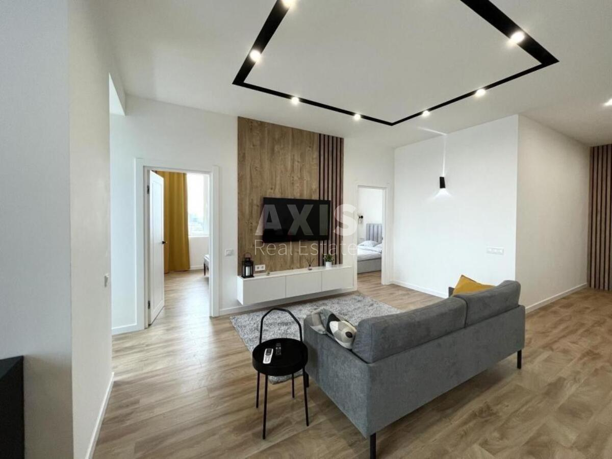 2k apartment vul. Mykil's'ko-Slobids'ka 3а1