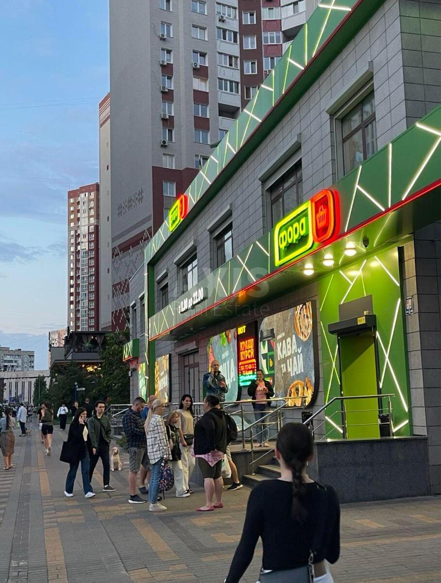 Объект торговли ул. Чавдар Елизаветы 34, 35м2