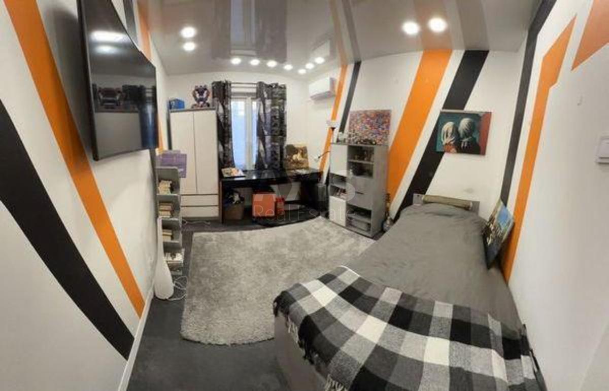 3к квартира ул. Урловская 304