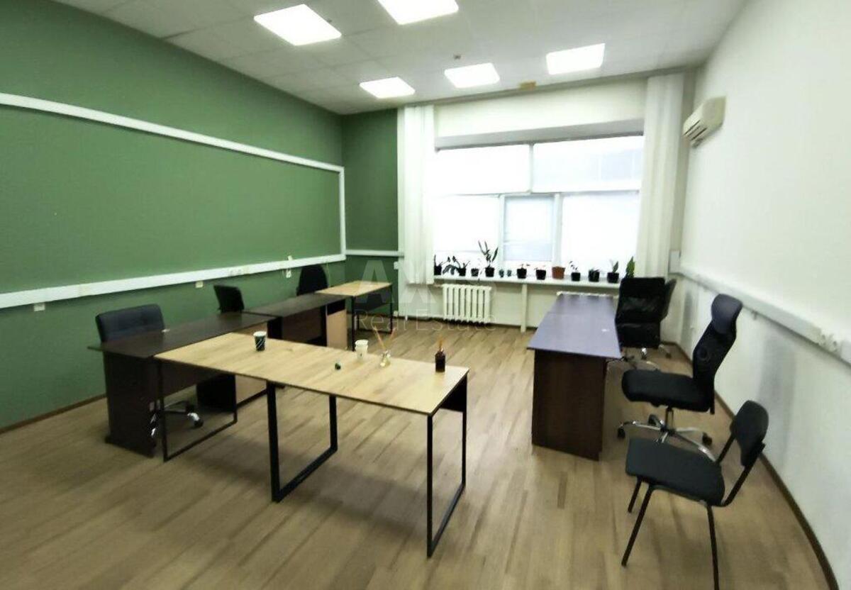 Office vul. Sichovyh Stril'civ 77, 143m20